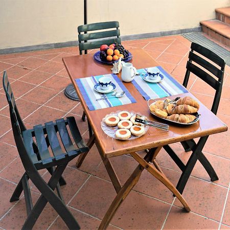 B&B Villa Apuana Marina Di Carrara Esterno foto
