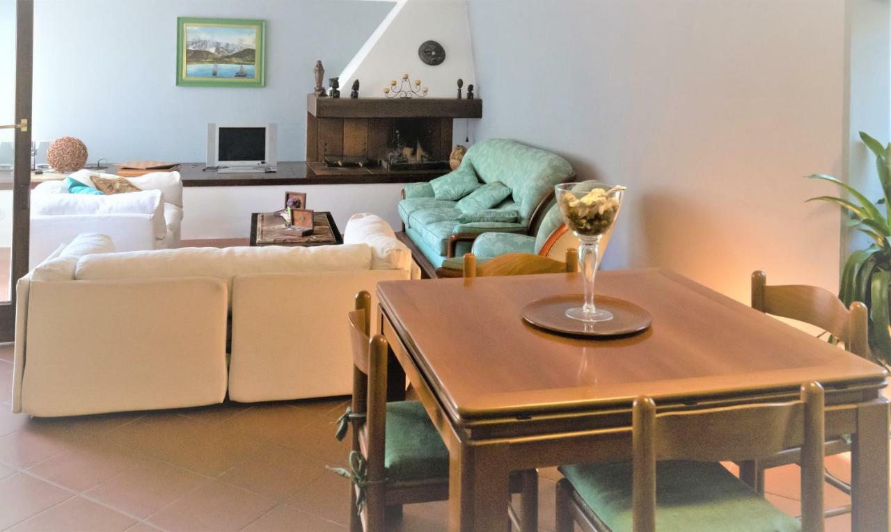 B&B Villa Apuana Marina Di Carrara Esterno foto