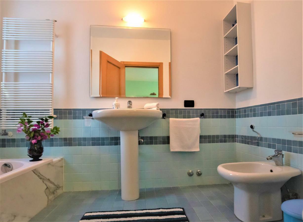 B&B Villa Apuana Marina Di Carrara Esterno foto